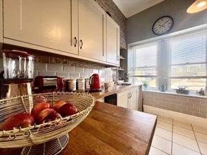 Kitchen- click for photo gallery